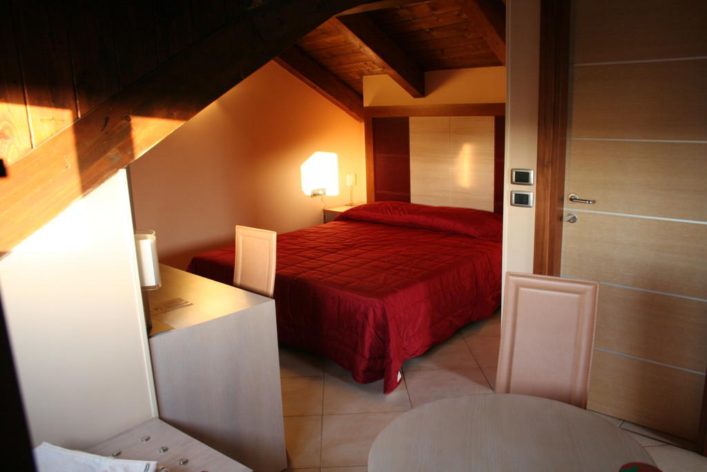 Hotel Conte Ruggero Serra San Bruno Pokój zdjęcie