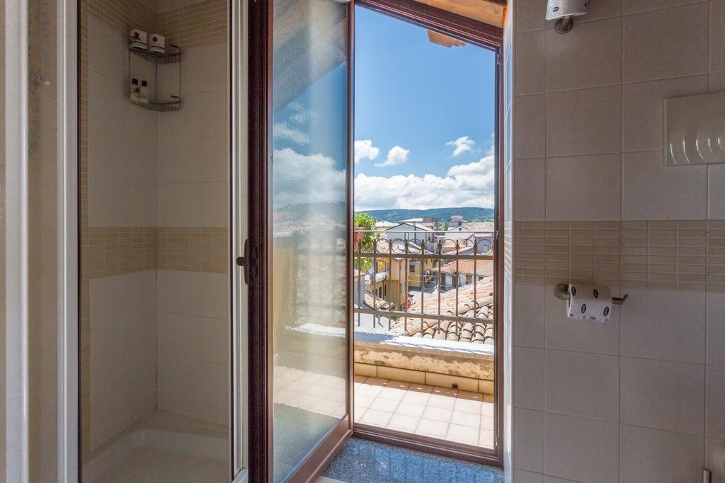 Hotel Conte Ruggero Serra San Bruno Zewnętrze zdjęcie