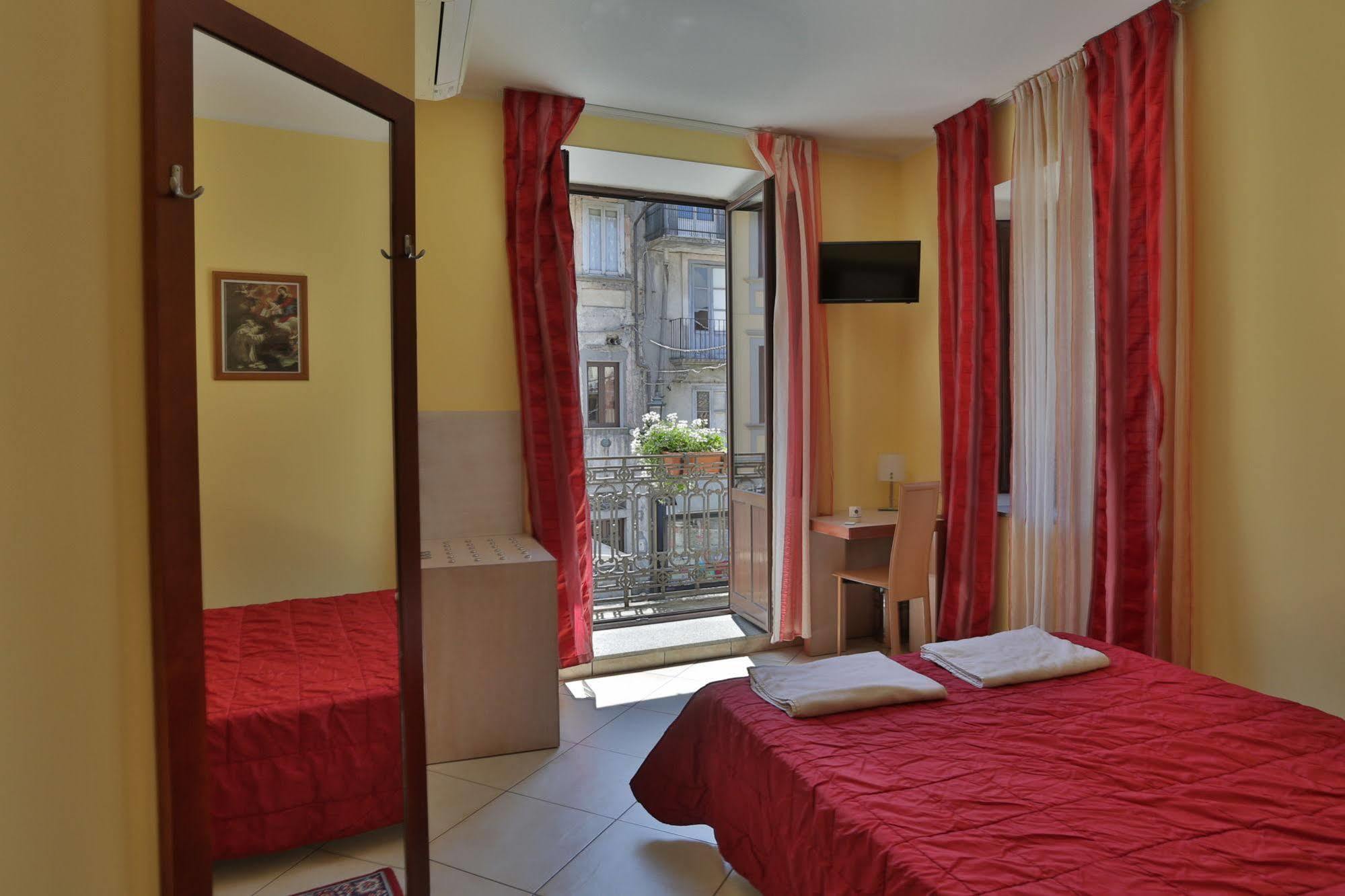 Hotel Conte Ruggero Serra San Bruno Zewnętrze zdjęcie