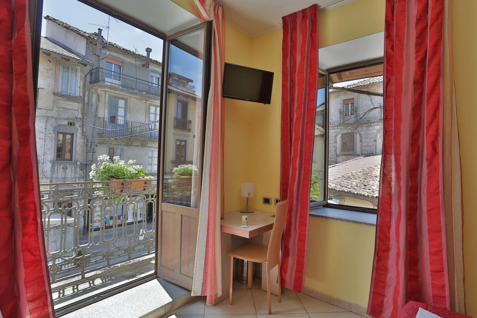 Hotel Conte Ruggero Serra San Bruno Zewnętrze zdjęcie