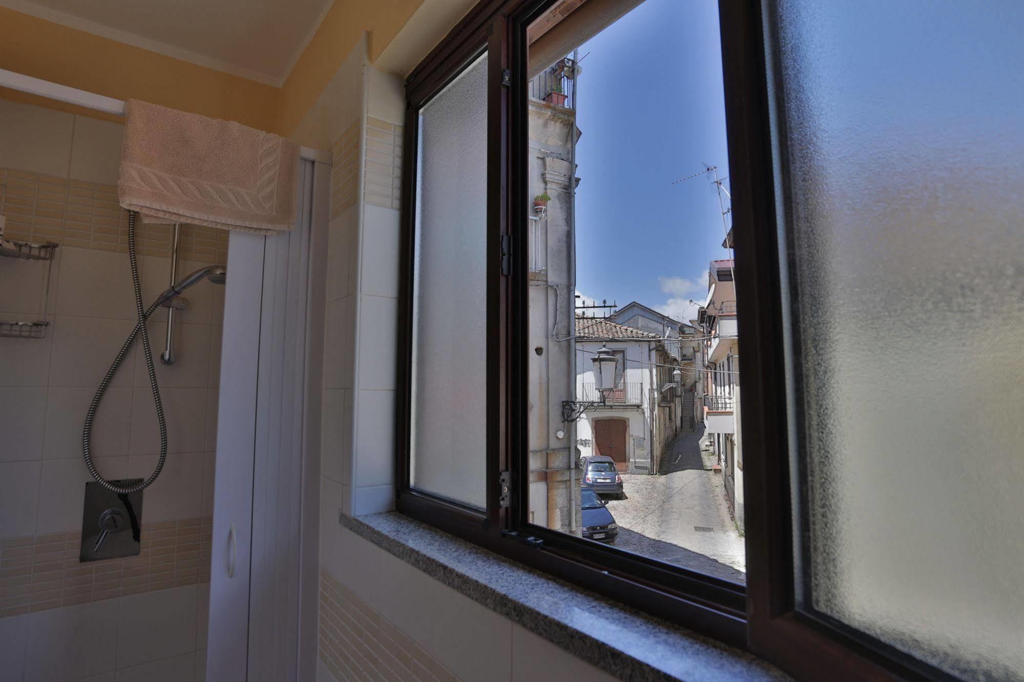 Hotel Conte Ruggero Serra San Bruno Zewnętrze zdjęcie