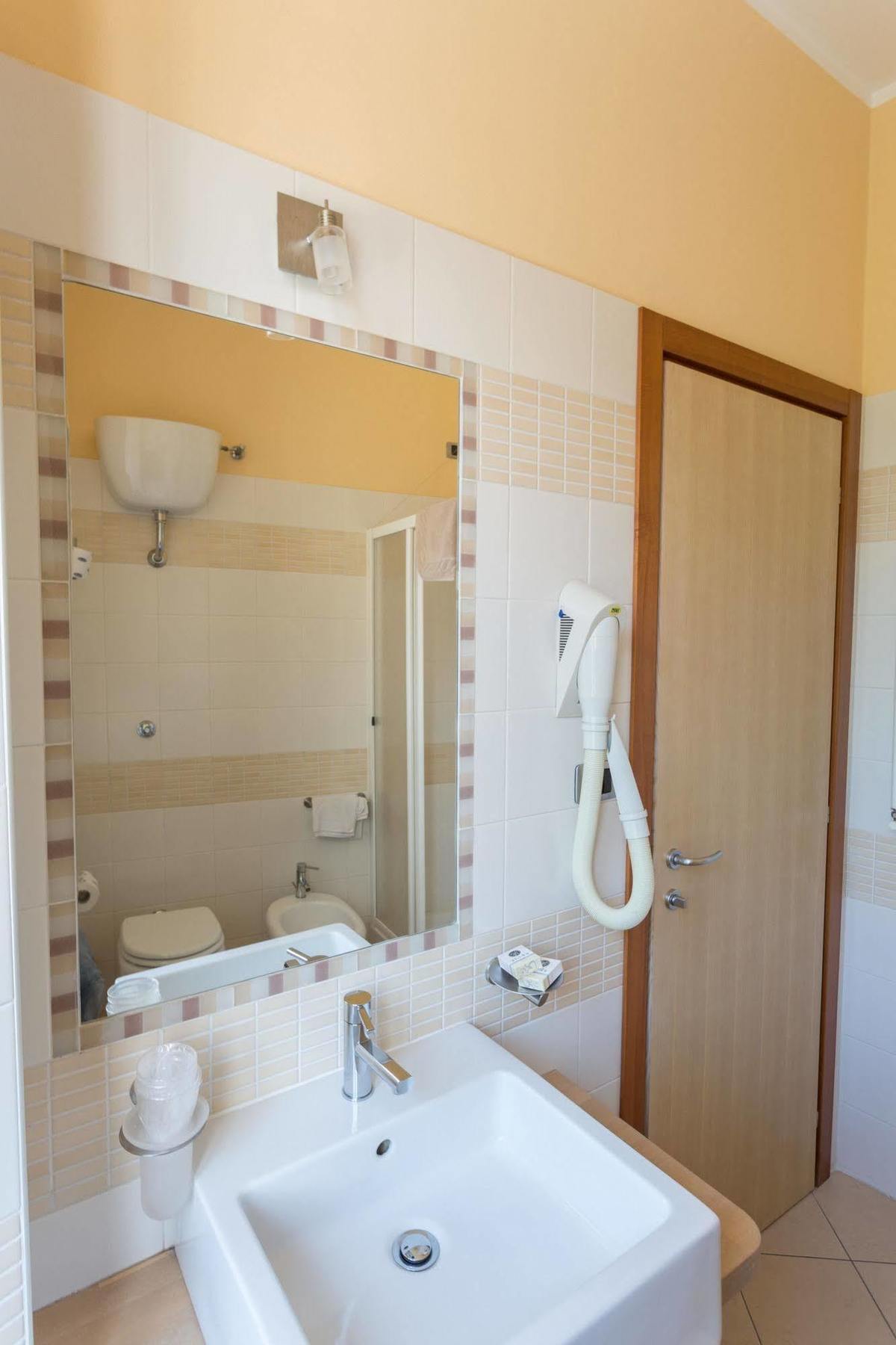 Hotel Conte Ruggero Serra San Bruno Zewnętrze zdjęcie