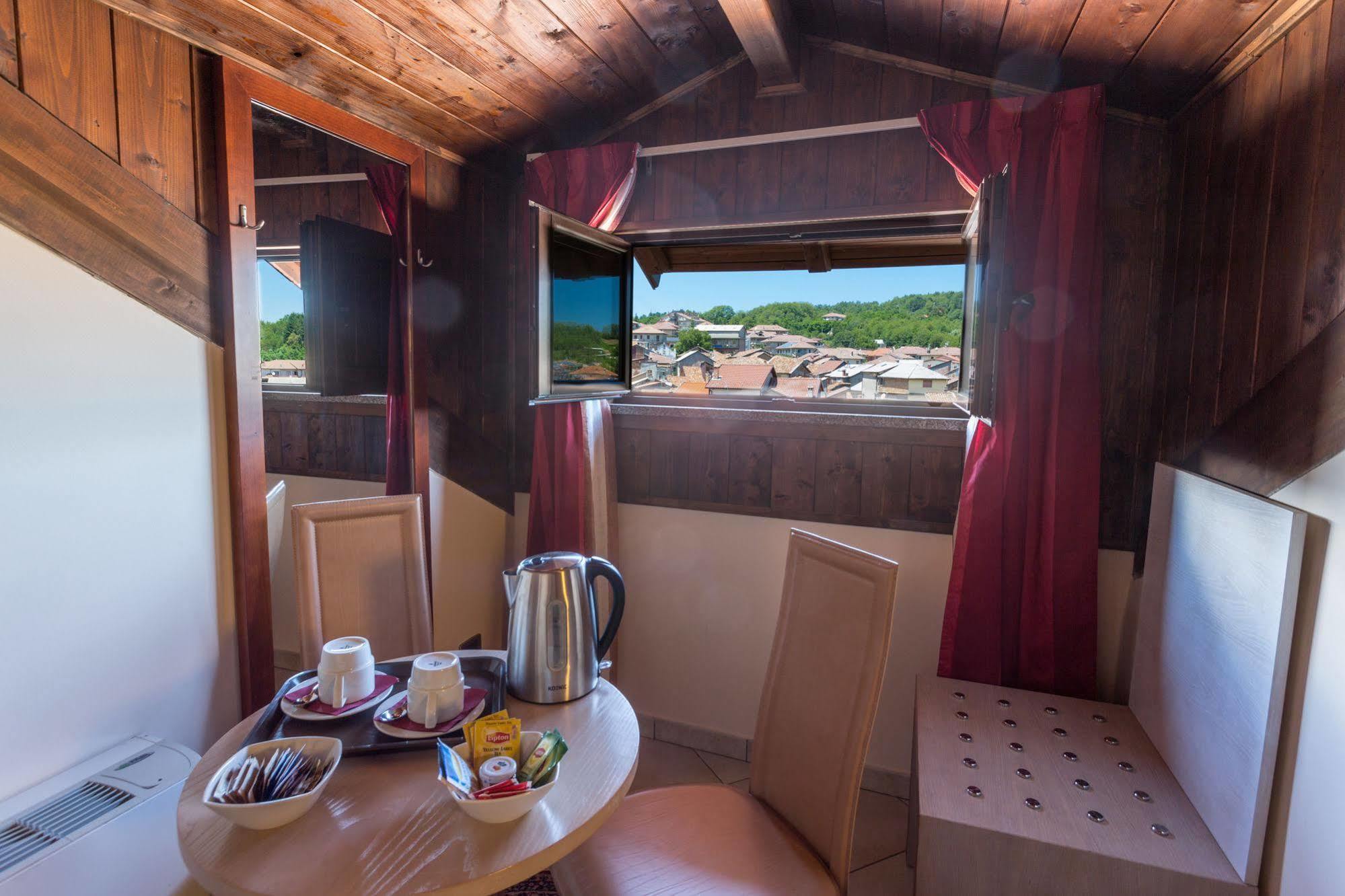 Hotel Conte Ruggero Serra San Bruno Zewnętrze zdjęcie