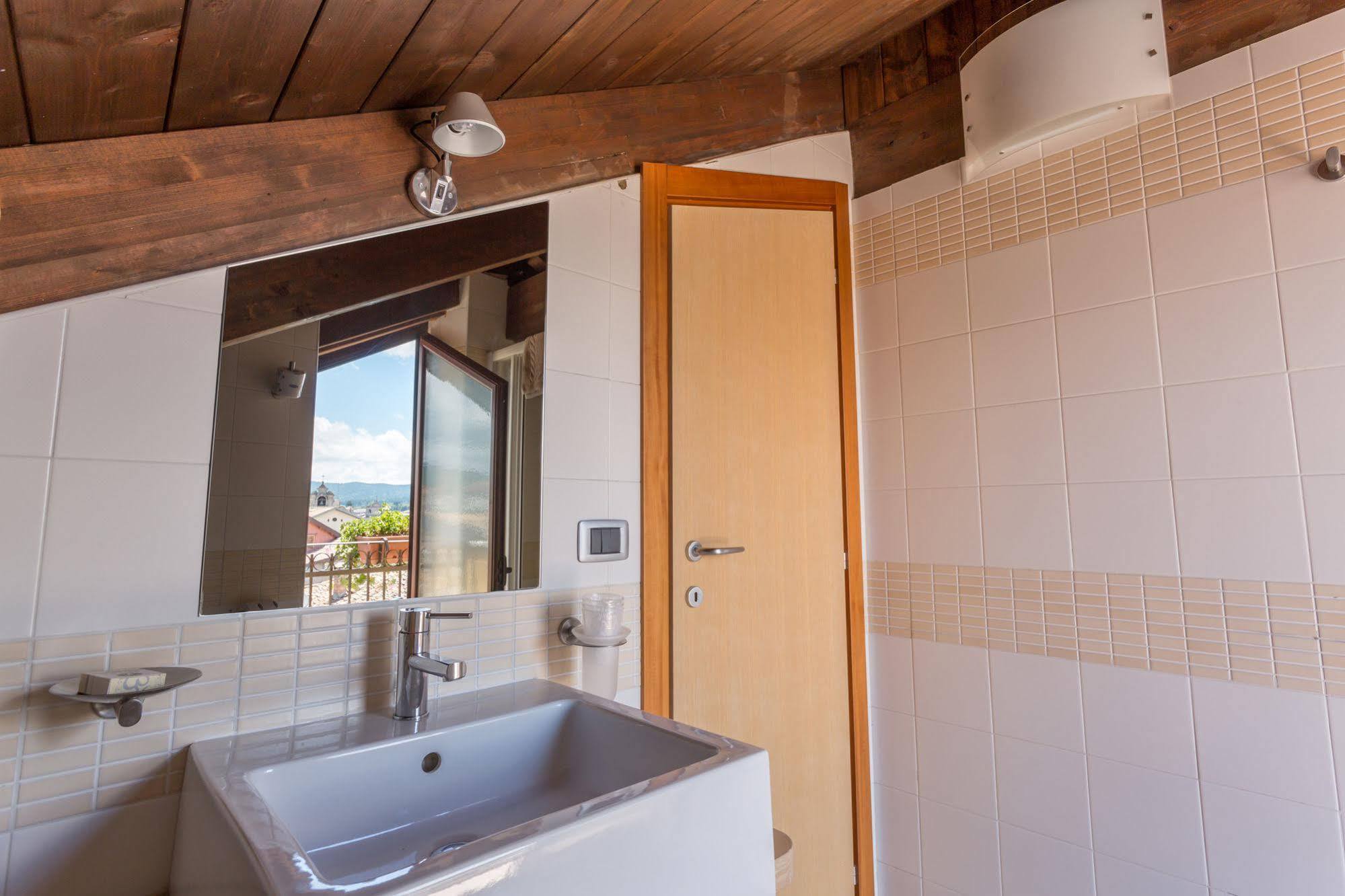 Hotel Conte Ruggero Serra San Bruno Zewnętrze zdjęcie